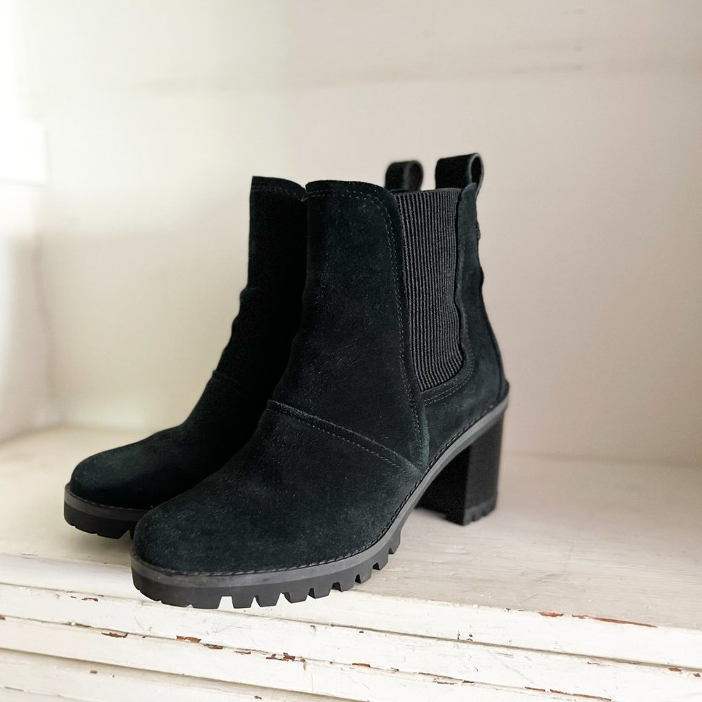 UGG Hazel Suede Chelsea Black Boots, Size 5